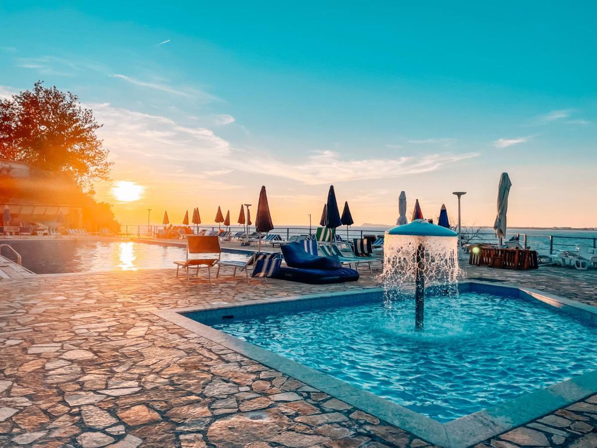 Aqua Holiday Apartments Vlorë Esterno foto
